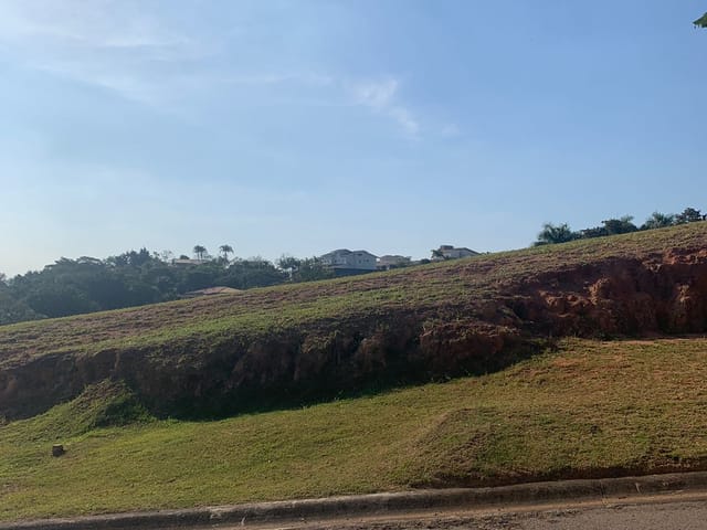 Terreno com 525m², à venda, no bairro Engenho Seco em Louveira