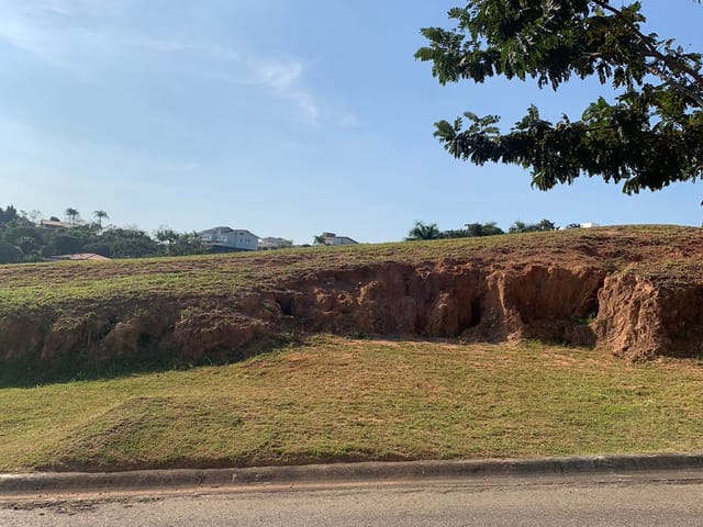 Terreno com 525m², à venda, no bairro Engenho Seco em Louveira
