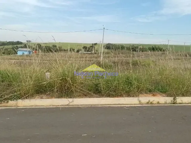 Terreno com 328m², à venda, no bairro Centro em Mombuca