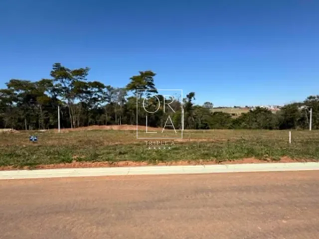 Terreno com 428m², à venda, no bairro Fazenda Gameleira em Goiânia