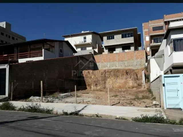 Terreno com 300m², à venda, no bairro Residencial Morumbí em Poços de Caldas