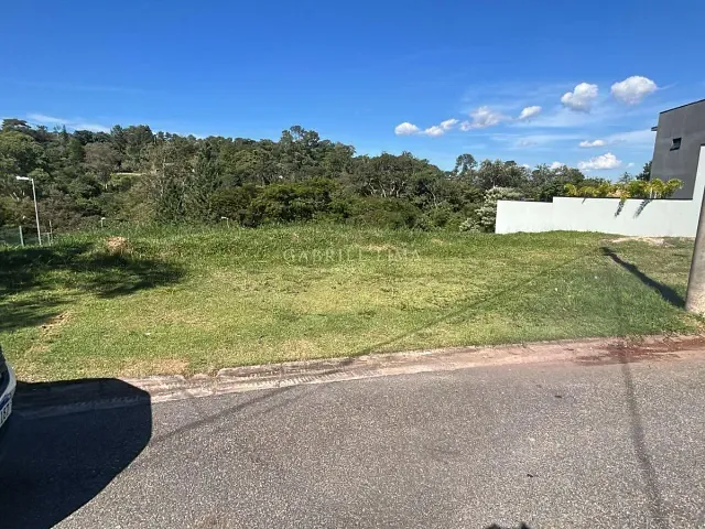 Terreno com 689m², à venda, no bairro Loteamento Residencial e Comercial Horto Florestal em Jundiaí