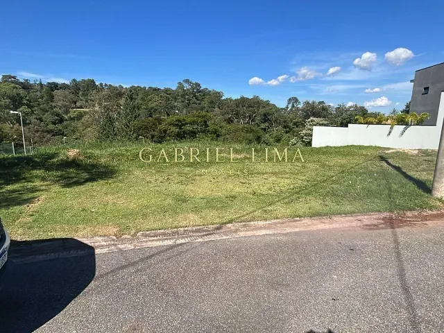 Terreno com 689m², à venda, no bairro Loteamento Residencial e Comercial Horto Florestal em Jundiaí