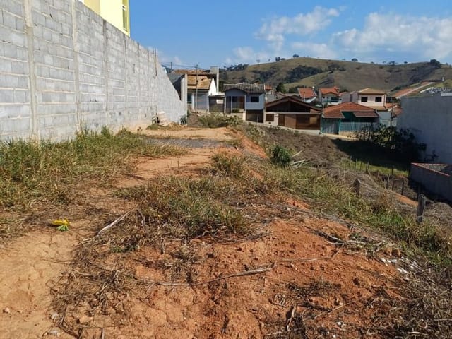 Terreno com 237m², à venda, no bairro Corrego Do Bom Jesus em Córrego do Bom Jesus