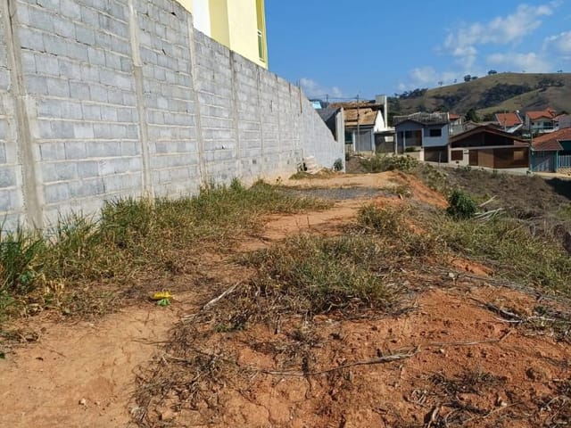 Terreno com 237m², à venda, no bairro Corrego Do Bom Jesus em Córrego do Bom Jesus
