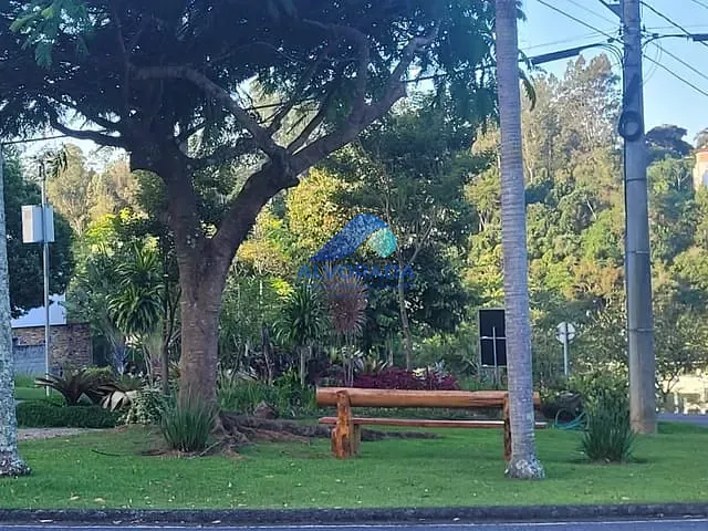 Terreno com 1381m², à venda, no bairro Tapanhão em Jambeiro