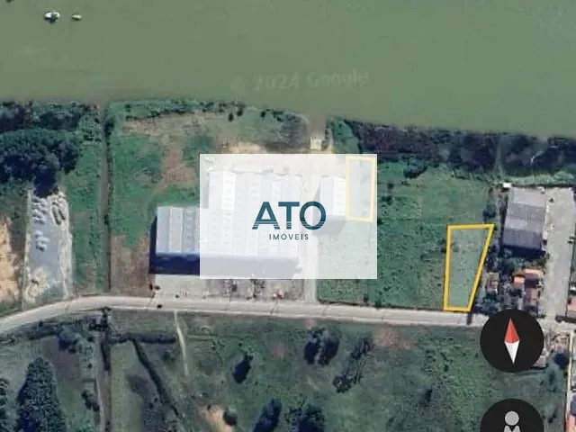 Terreno com 917m², à venda, no bairro Centro em Tijucas