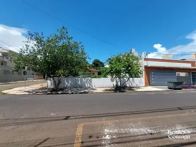 Terreno com 600m², à venda, no bairro Zona 07 em Maringá