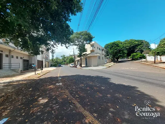 Terreno com 600m², à venda, no bairro Zona 07 em Maringá