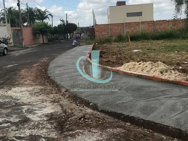 Terreno com 255m², à venda, no bairro PARQUE GRAMADO II em ARARAQUARA