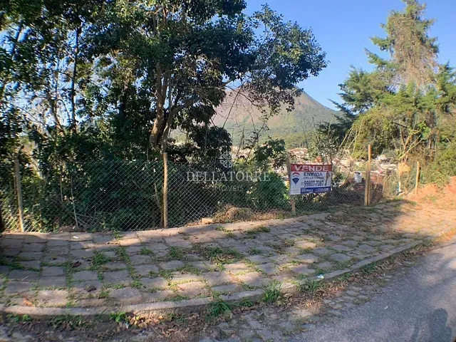 Terreno com 658m², à venda, no bairro Tijuca em Teresópolis