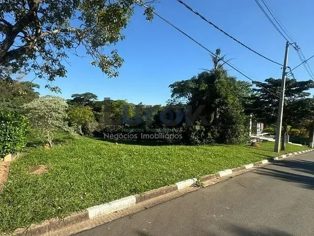 Terreno com 1000m², à venda, no bairro Condomínio Villa Lombarda em Valinhos