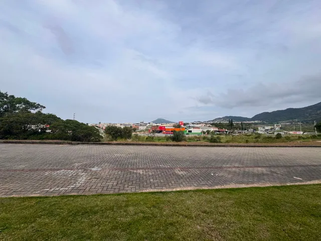 Terreno com 553m², à venda, no bairro Ingleses do Rio Vermelho em Florianópolis