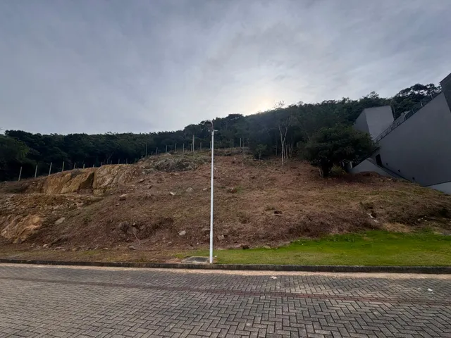 Terreno com 553m², à venda, no bairro Ingleses do Rio Vermelho em Florianópolis
