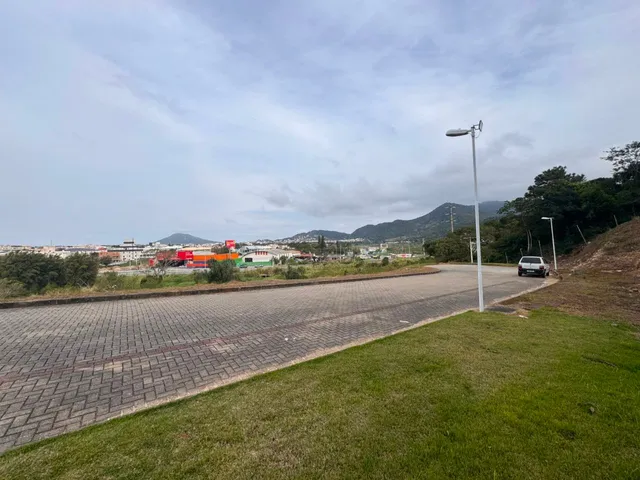 Terreno com 553m², à venda, no bairro Ingleses do Rio Vermelho em Florianópolis