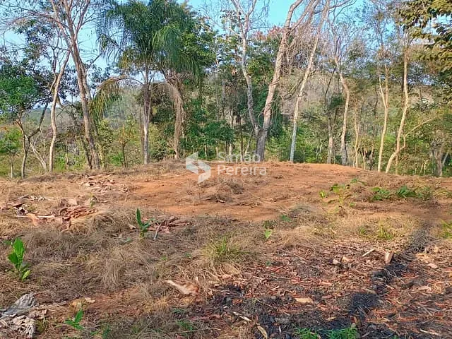 Terreno com 2500m², à venda, no bairro Balança em Simão Pereira