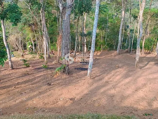 Terreno com 2500m², à venda, no bairro Balança em Simão Pereira