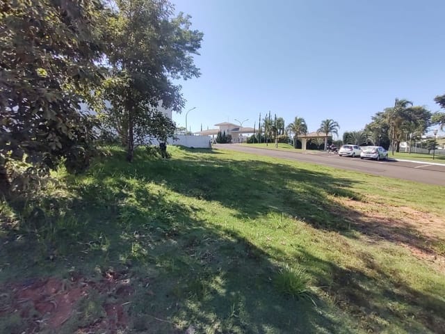 Terreno com 438m², à venda, no bairro Terras de São José em São João da Boa Vista