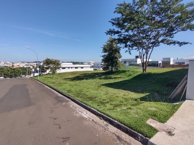Terreno com 438m², à venda, no bairro Terras de São José em São João da Boa Vista