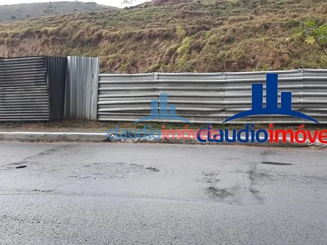 Terreno à venda, no bairro Colônia Santo Antônio em Barra Mansa