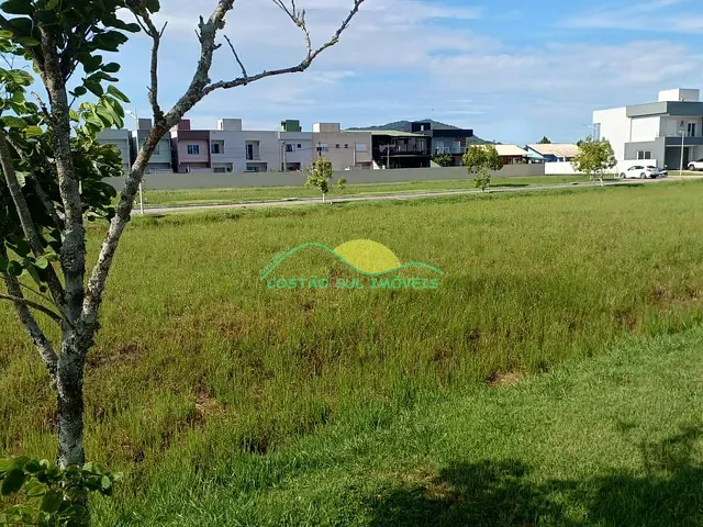 Terreno com 386m², à venda, no bairro Campeche em Florianópolis