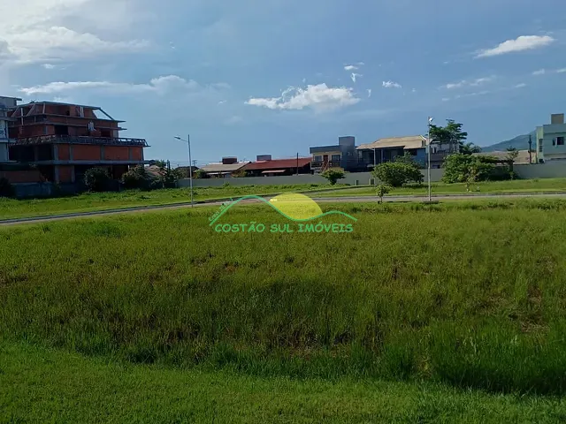 Terreno com 386m², à venda, no bairro Campeche em Florianópolis