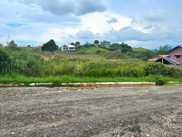 Terreno com 450m², à venda, no bairro Vale dos Reis em Itatiaia