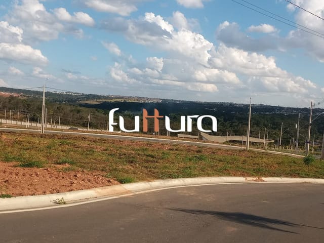 Terreno com 439m², à venda, no bairro Condomínio Vinhas em Senador Canedo