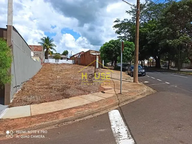 Terreno com 374m², à venda, no bairro Jardim Bom Clima em Votuporanga