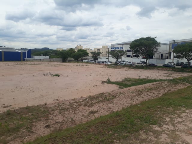 Terreno com 15000m², à venda, no bairro Leitão em Louveira