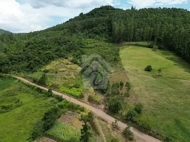 Terreno com 20000m², à venda, no bairro Linha Catarina em Teutônia