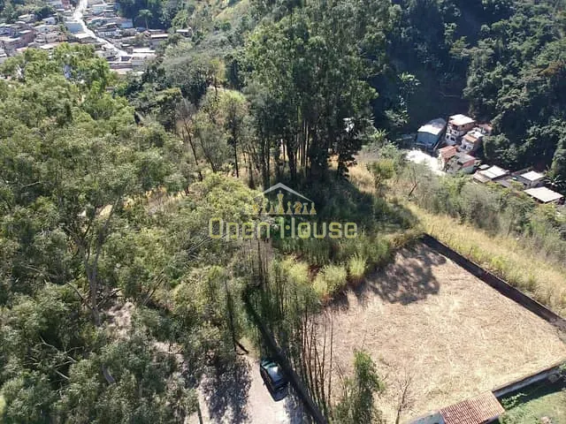 Terreno com 333m², à venda, no bairro Ano Bom em Barra Mansa