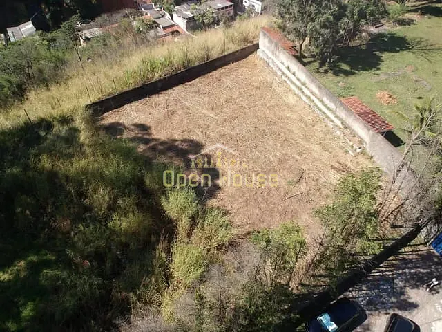 Terreno com 333m², à venda, no bairro Ano Bom em Barra Mansa