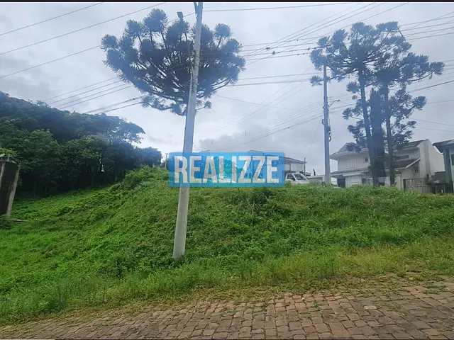Terreno com 686m², à venda, no bairro Centro em Marau
