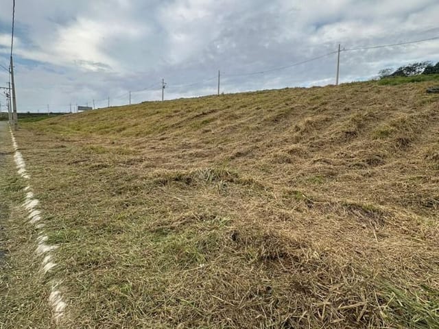 Terreno com 200m², à venda, no bairro Loteamento Nova Oliveira em Extrema