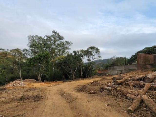 Terreno com 1690m², à venda, no bairro Vina Del Mar em Juiz de Fora