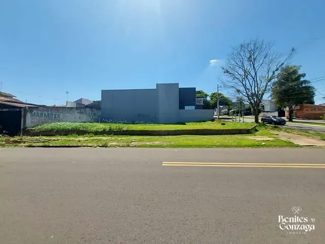 Terreno com 375m², à venda, no bairro Parque Palmeiras em Maringá