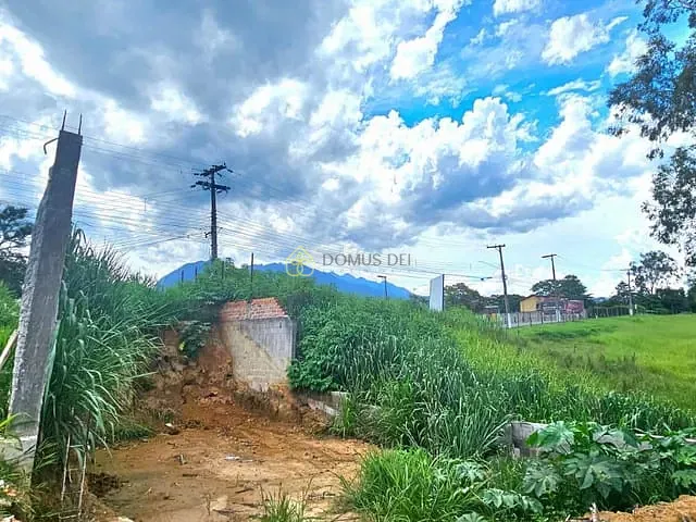 Terreno com 1000m², à venda, no bairro Penedo (Penedo) em Itatiaia