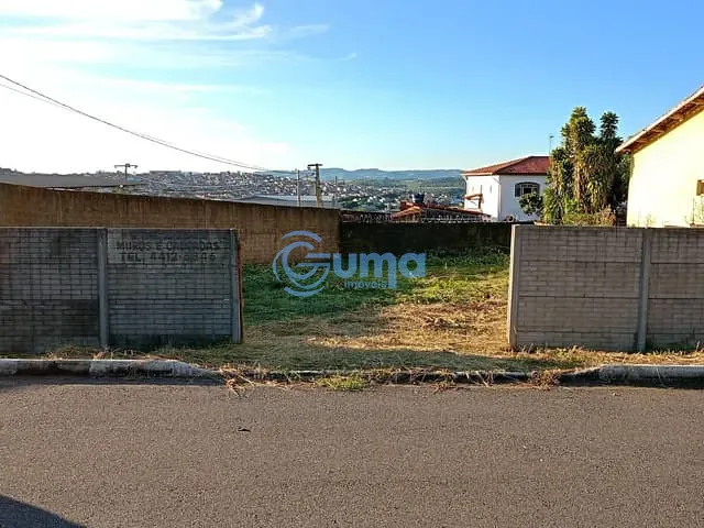 Terreno com 570m², à venda, no bairro Residencial Hípica Jaguari em Bragança Paulista