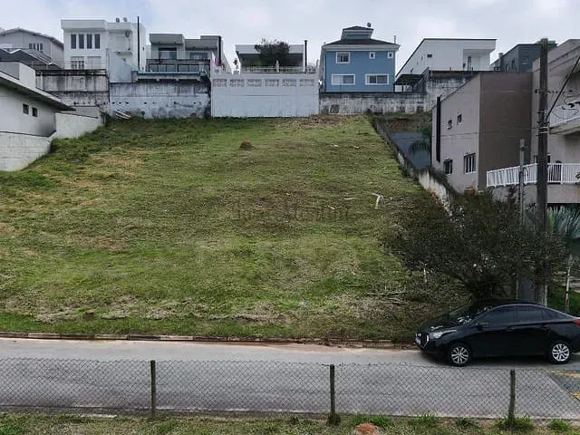 Terreno com 500m², à venda, no bairro Jardim Caiapiá em Cotia