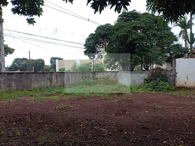 Terreno com 300m², à venda, no bairro Centro em Rolândia
