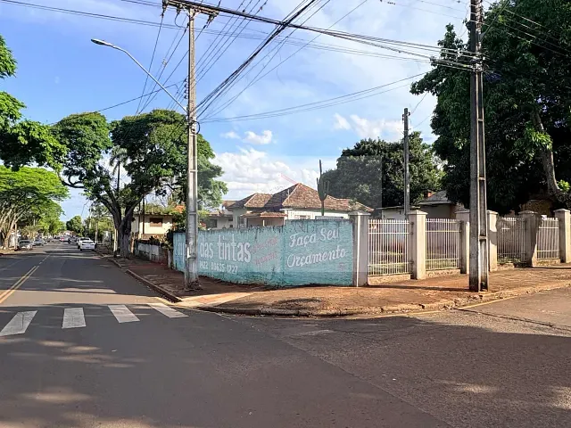Terreno com 300m², à venda, no bairro Centro em Rolândia