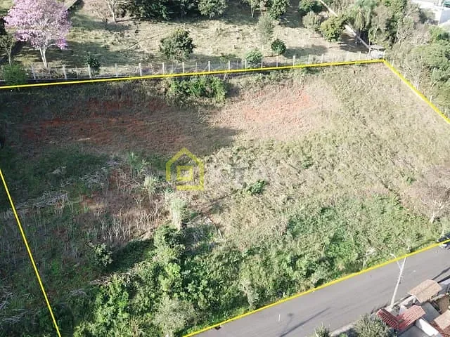 Terreno com 2454m², à venda, no bairro Centro em Concórdia