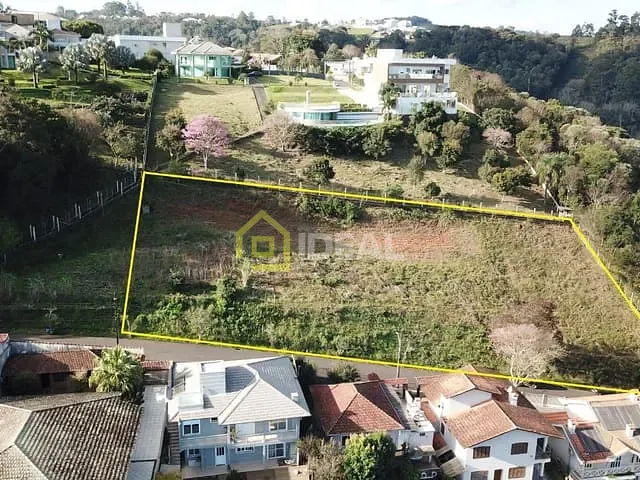 Terreno com 2454m², à venda, no bairro Centro em Concórdia