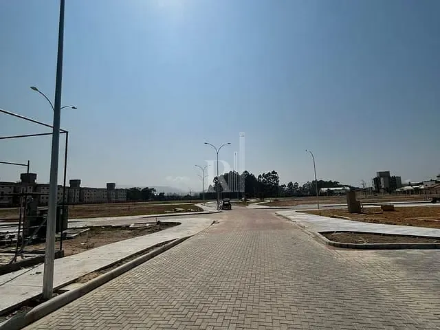 Terreno com 360m², à venda, no bairro Centro em Tijucas
