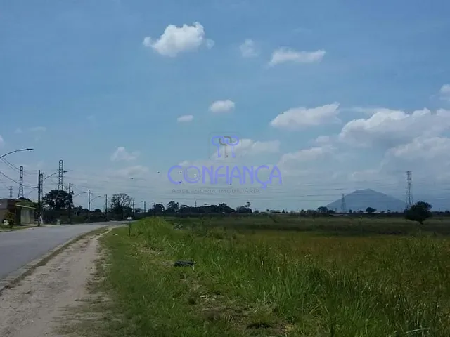 Terreno com 2000m², à venda, no bairro Santa Cruz em Rio de Janeiro