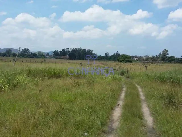 Terreno com 2000m², à venda, no bairro Santa Cruz em Rio de Janeiro