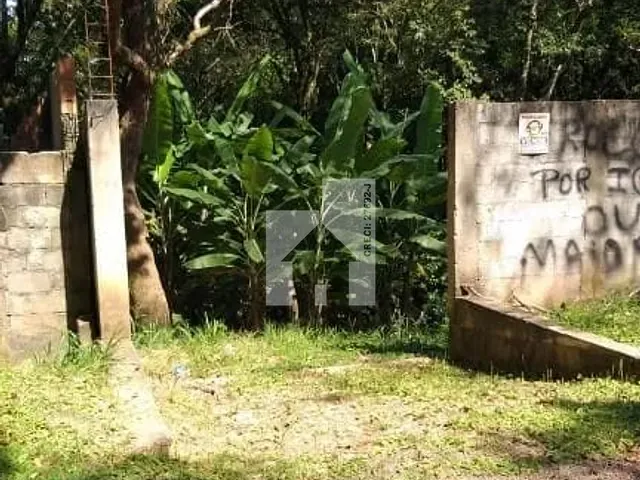 Terreno com 2130m², à venda, no bairro Vila Caldana em Louveira