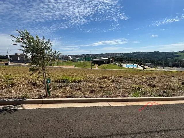 Terreno com 220m², à venda, no bairro Vila Nossa Senhora da Conceição em Apucarana