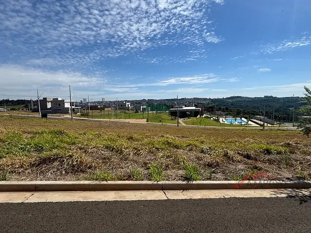 Terreno com 220m², à venda, no bairro Vila Nossa Senhora da Conceição em Apucarana